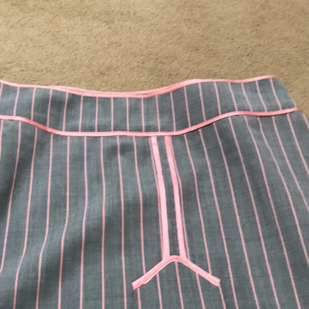 🌸NEW🌸 Moschino Cheap and Chic Vintage Rare Pink Pinstripe Skirt - Picture 13 of 15